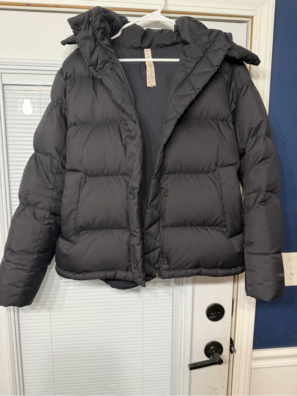 Women’s Lululemon Black Puffer Jacket with Hood